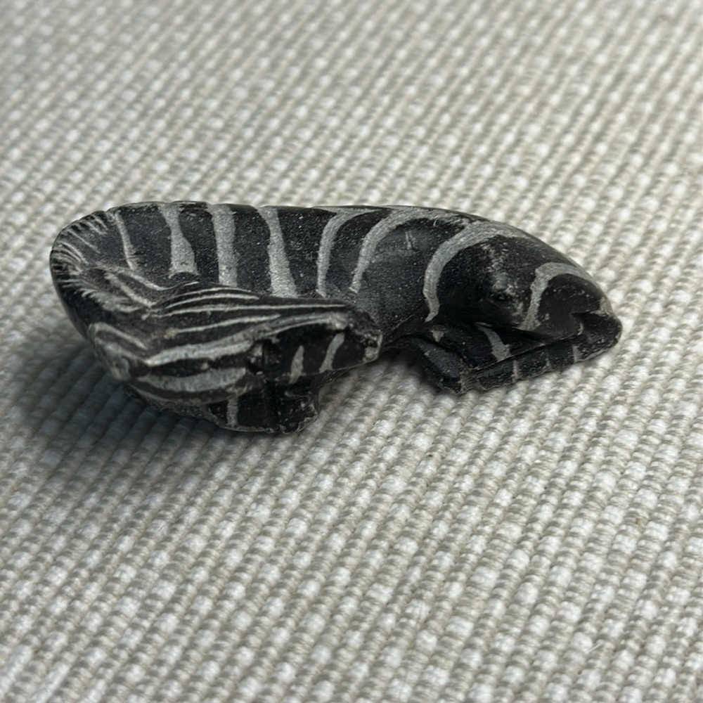 Hand-Carved Zebra 🦓 from Tanzania East Africa - Picture 2 of 10